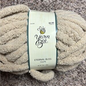 COPY - Yarn bee chunky yarn